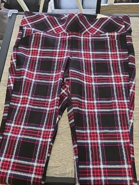 torrid Black & Pink Plaid Stretch Leggings